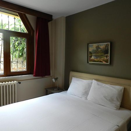 Berk Guest House - Grandma'S House Истанбул Екстериор снимка