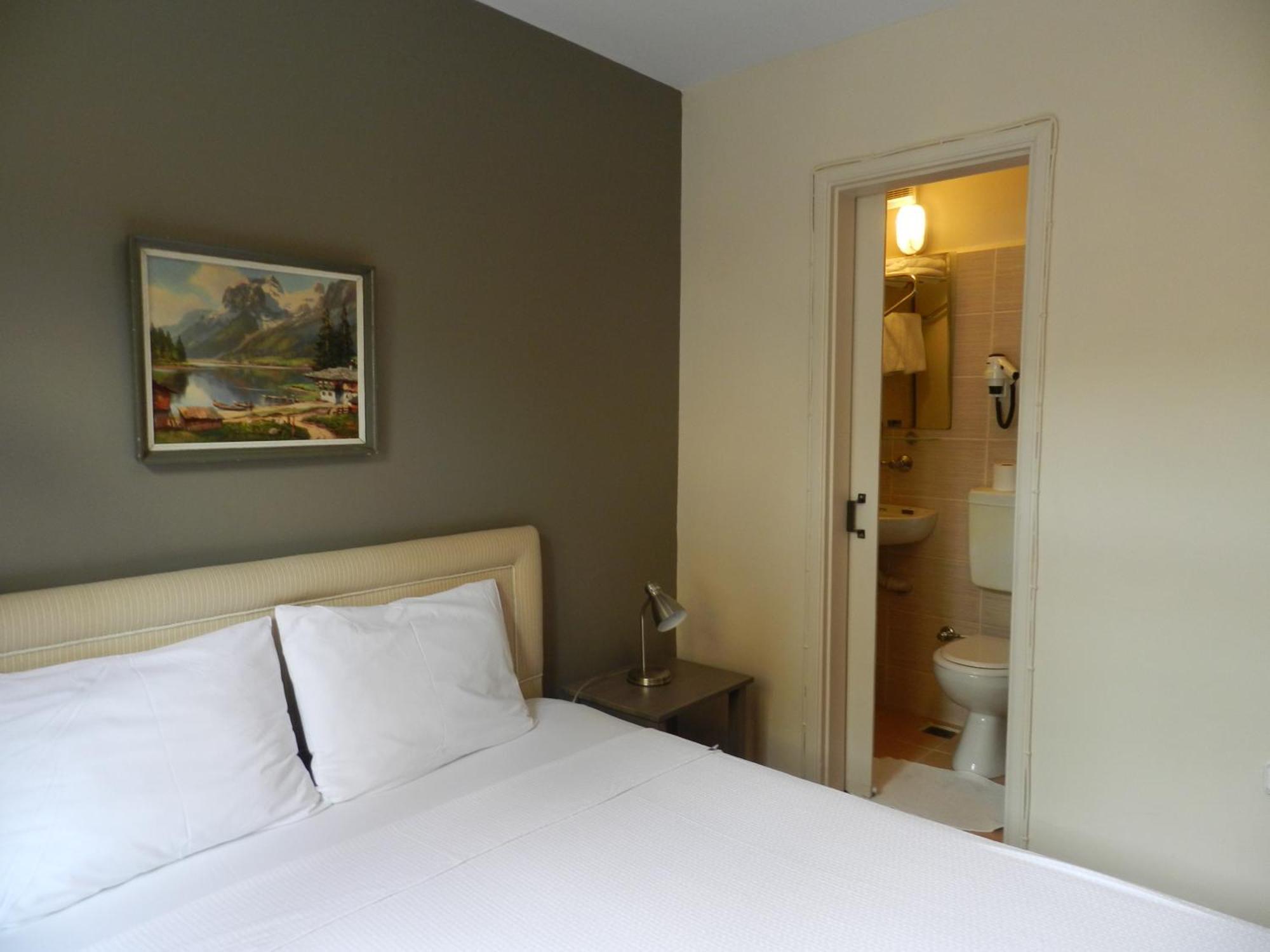 Berk Guest House - Grandma'S House Истанбул Екстериор снимка
