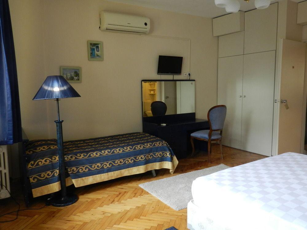 Berk Guest House - Grandma'S House Истанбул Екстериор снимка